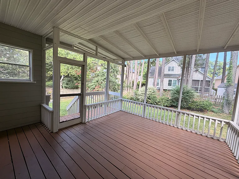 8812 Maplestead Dr — Photo 12