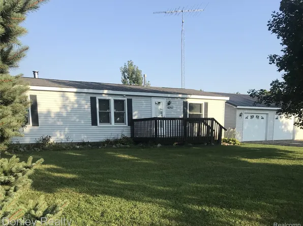 6767 White Creek Rd, Marlette, MI 48453