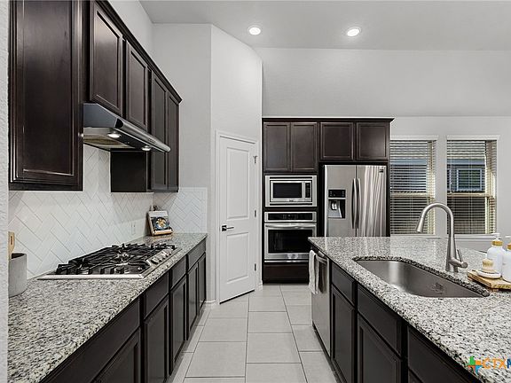 4th image of 3062 Blenheim Park