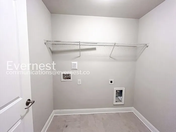 2140 Coventry Dr — Photo 26