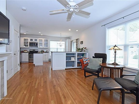 5th image of 38 Greene St APT 8
