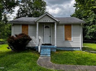 4909 Kendall Rd, Louisville, KY 40272