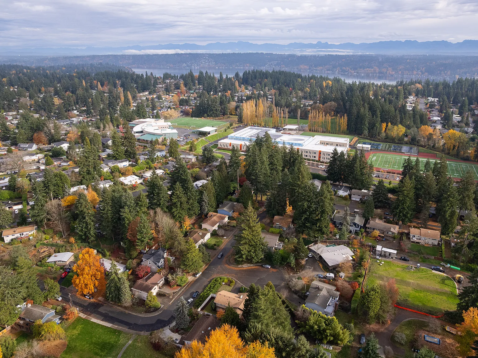 4 bed, 2250 sqft, $6,000 — Photo 4