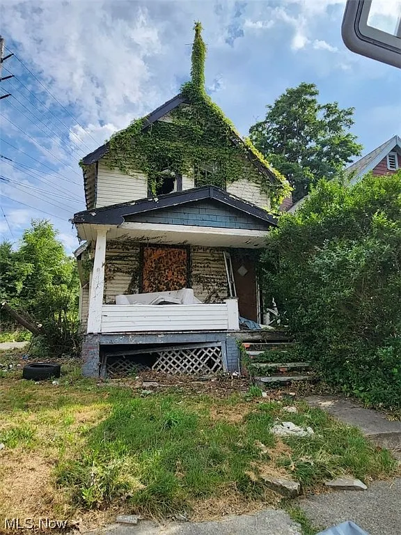 14520 Northfield Ave photo 1