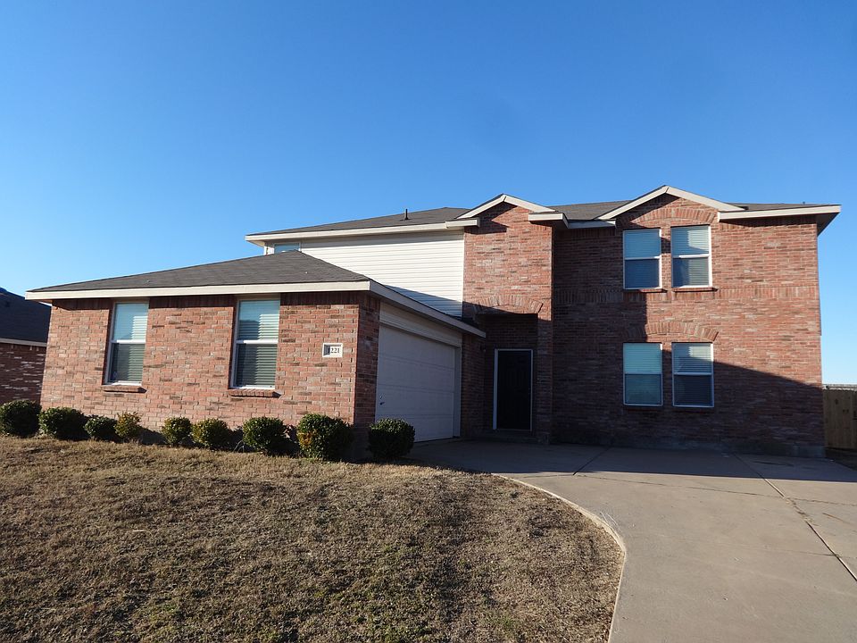1st image of 1221 Cyprus Dr