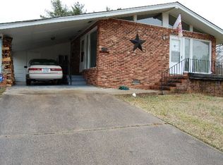 303 Pemberton St, Yanceyville, NC 27379