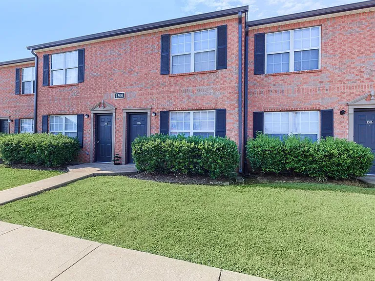 Greentree Pointe — Photo 25