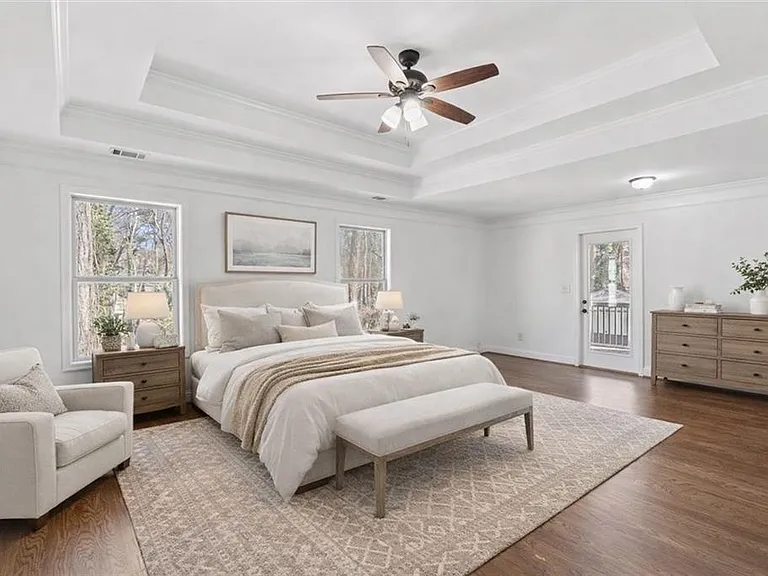 1410 Eastland Rd — Photo 11