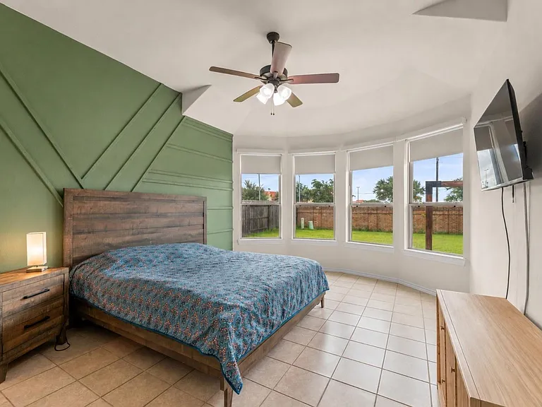 11410 Cypress Elm Ct — Photo 15