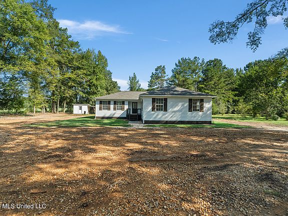 2nd image of 49 Stump Town Rd