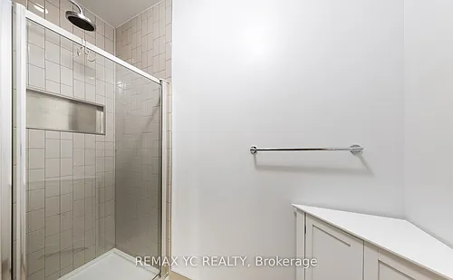 130 River St Photo 1