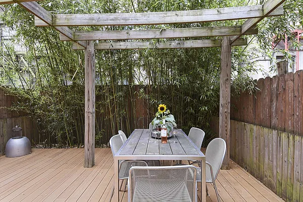 Rented by Besmatch Real Estate Inc | media 6