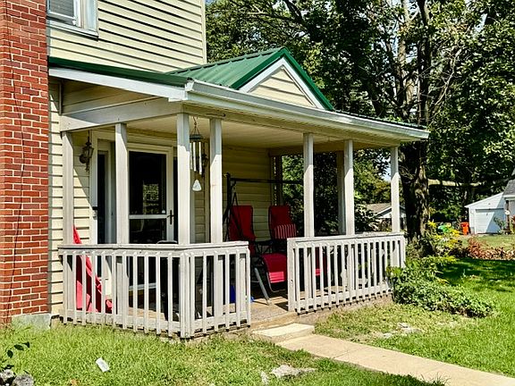 4th image of 3335 E High St