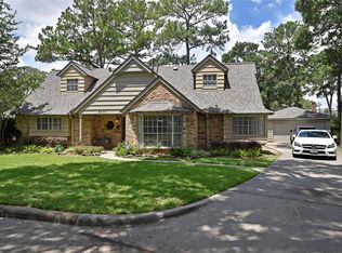 2111 Hollow Hook Rd, Houston, TX 77080