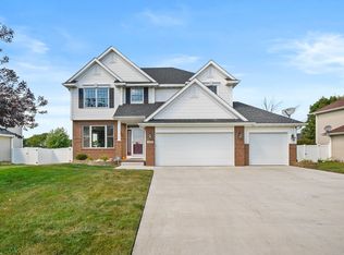 1609 90th St, West Des Moines, IA 50266
