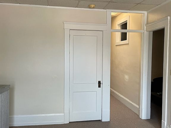 4th image of 129 E Main St #27