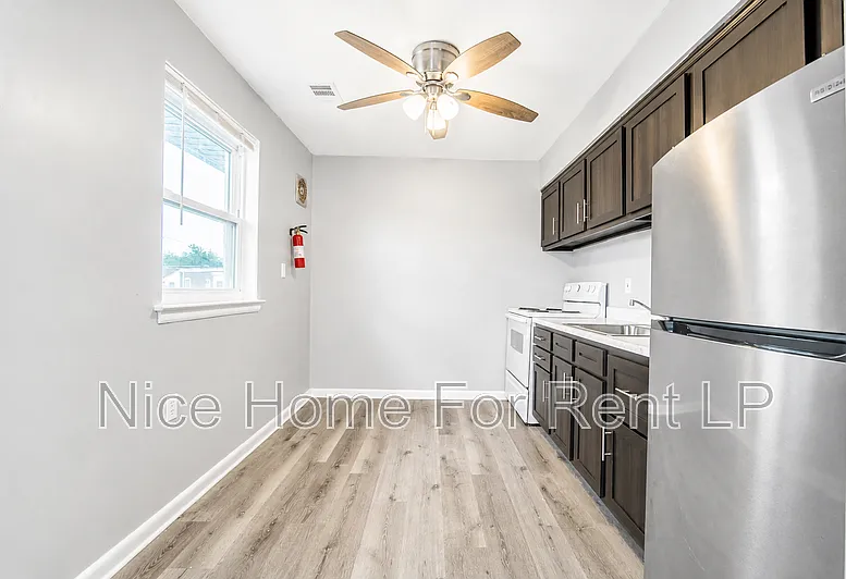 1 bed, 1.0 bath, 667 sqft, $1,300 — Photo 2