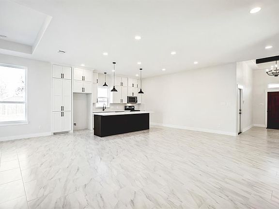 2nd image of 221 Dr Martin Luther King Jr Drive