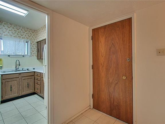 4th image of 5118 Marcillus Ave