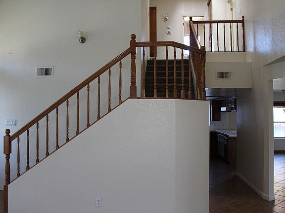 3rd image of 1000 Silver Oak Dr