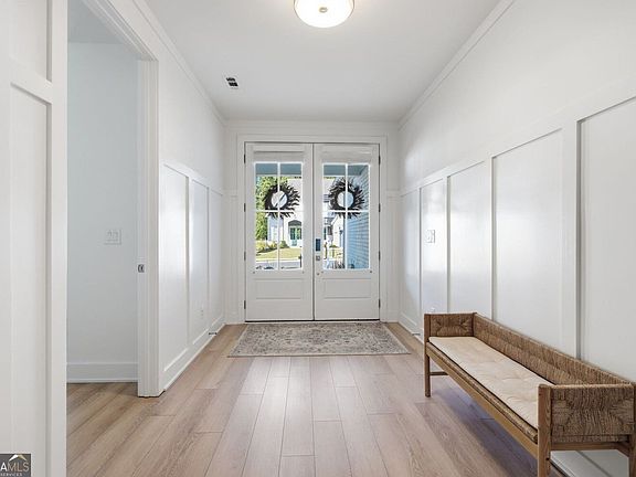 3rd image of 5045 Reserve Dr