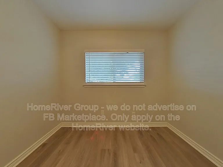 9871 Menard Cir — Photo 12