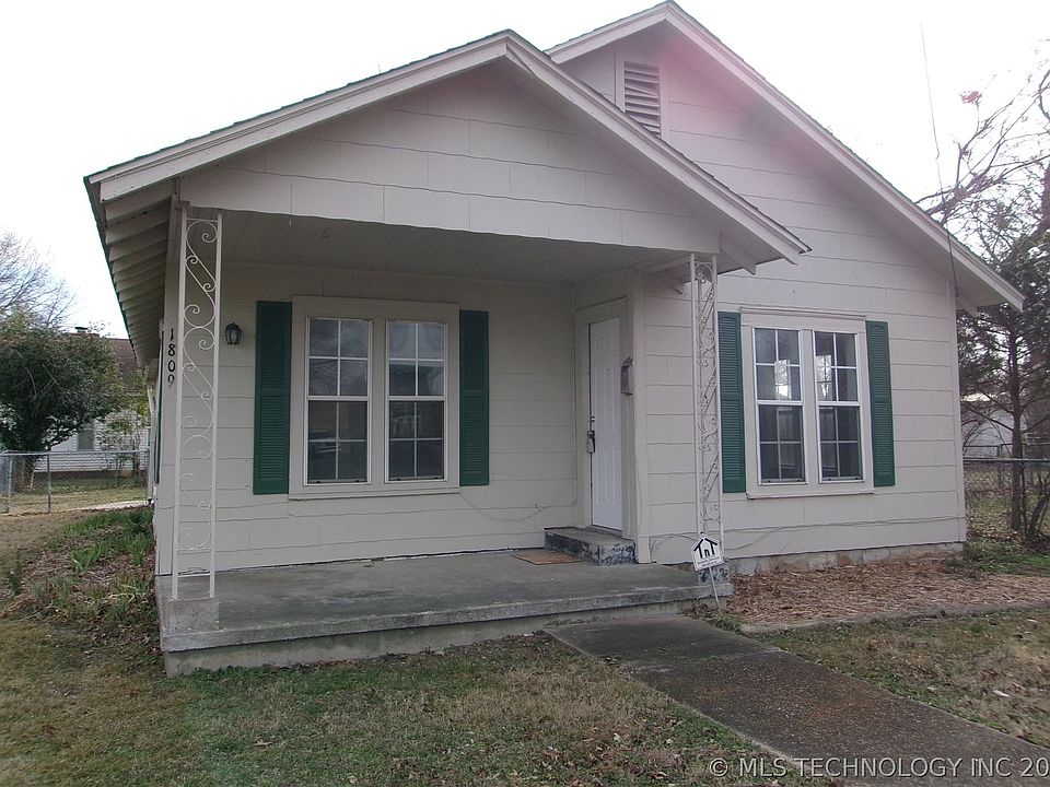 1st image of 1809 Callahan St