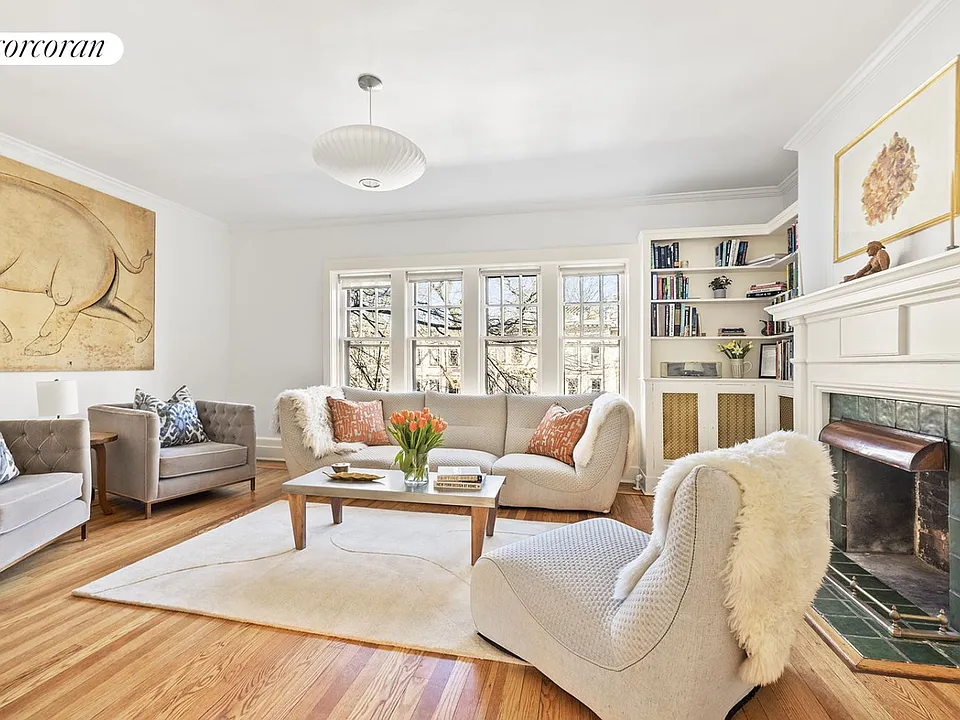 624A 3rd St #2