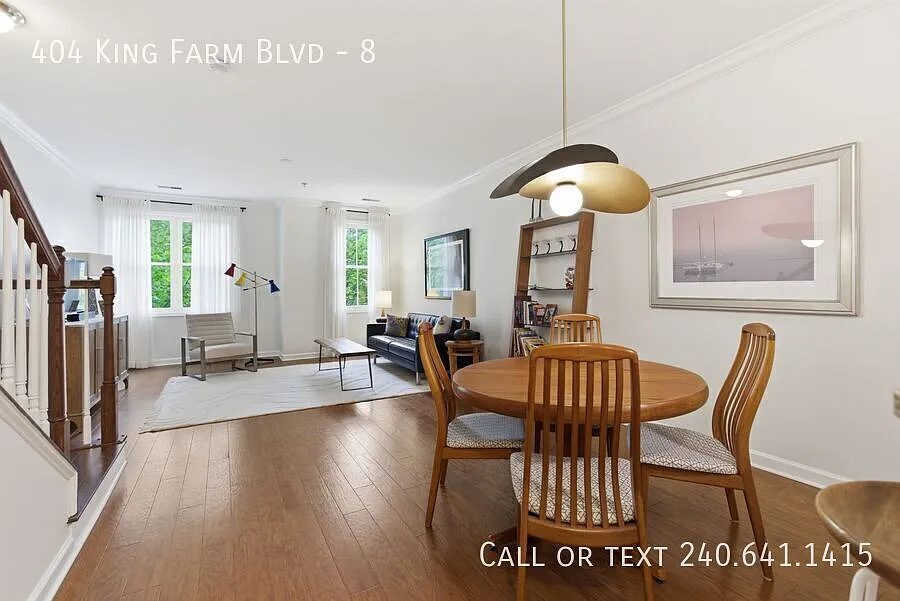 Lovely 2 BR/2.5 BA 2-Level Condo in Rockville! — Photo 3
