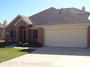410 Rocky Creek Dr, Mansfield, TX 76063