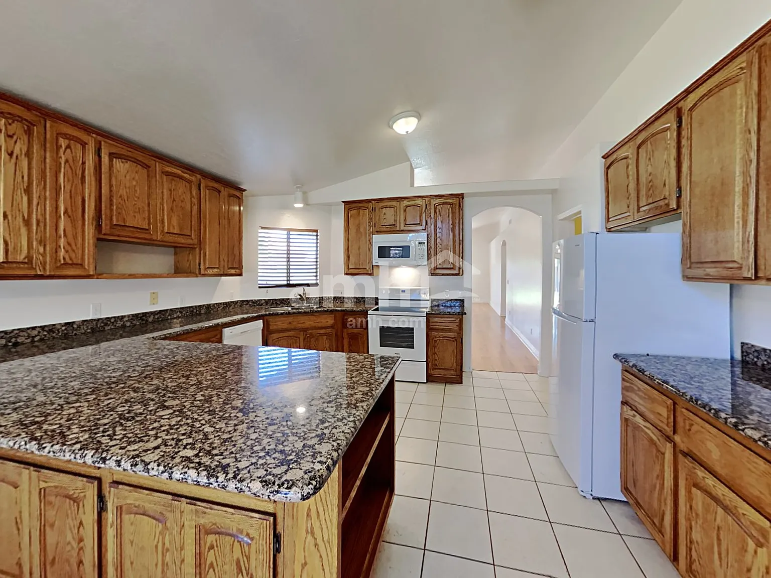 3 bed, 2.0 bath, 1496 sqft, $2,150 — Photo 3