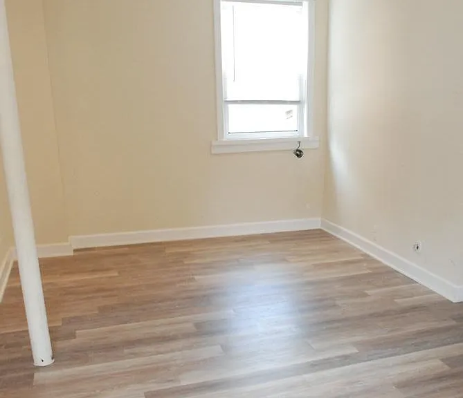 1346 W Fletcher St #1CH — Photo 5