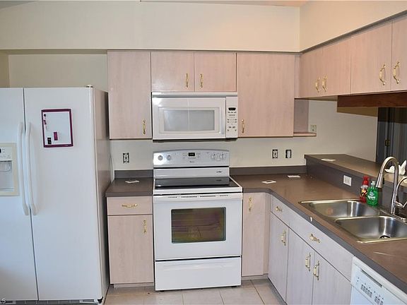 4th image of 3867 Lubec Ave