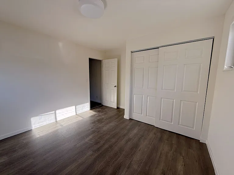 20821 Chester St #B — Photo 5