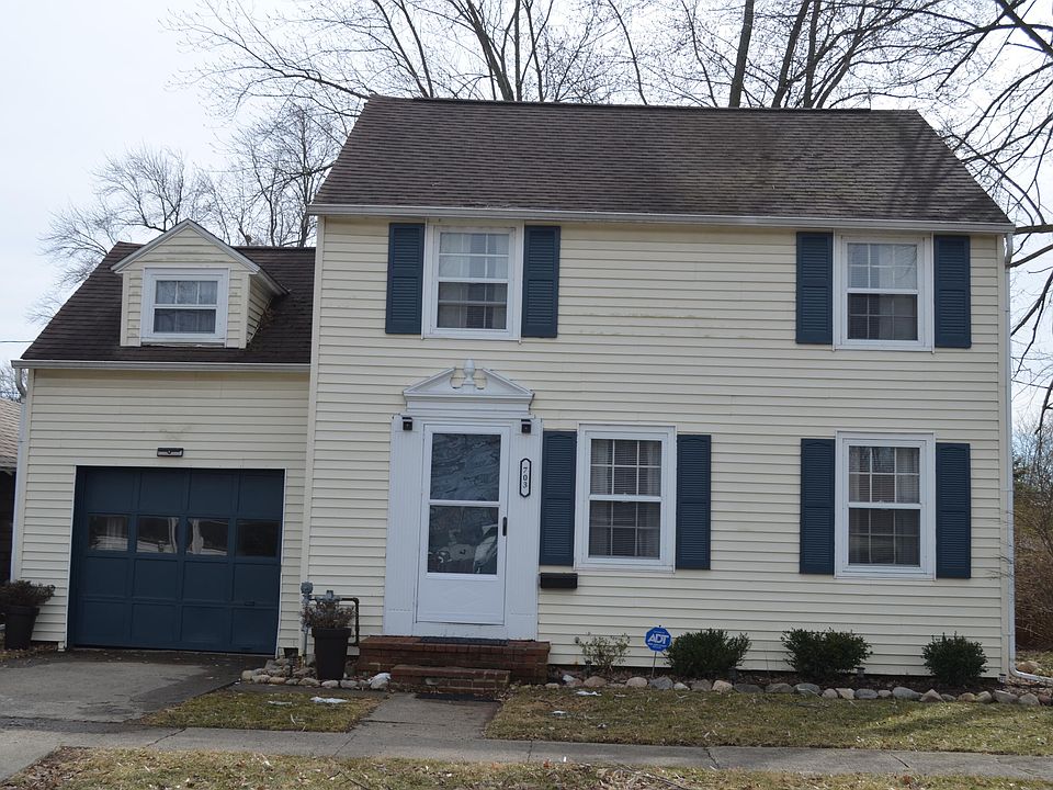 1st image of 703 Mechanic St