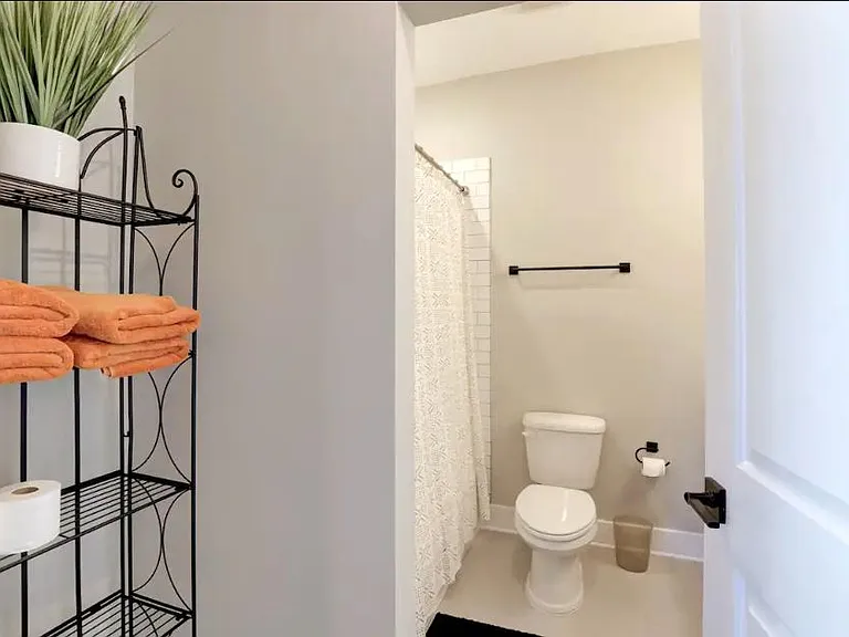 26 N McLean Blvd #101 — Photo 16