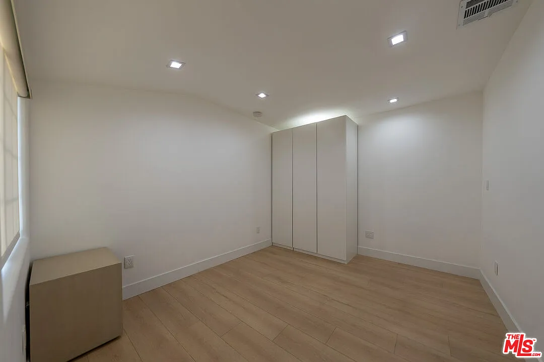 1 bed, 1.0 bath, $2,700 — Photo 4