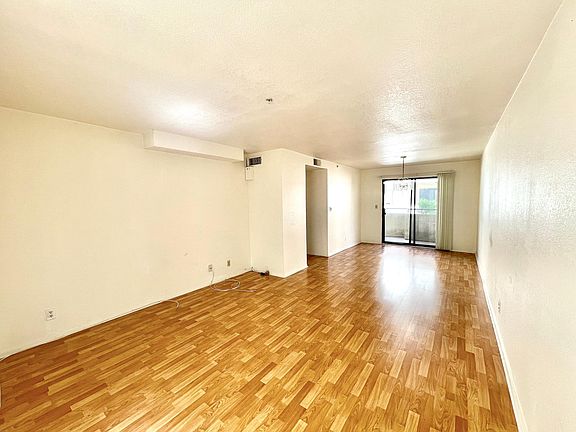 2nd image of 620 N Louise St APT 209