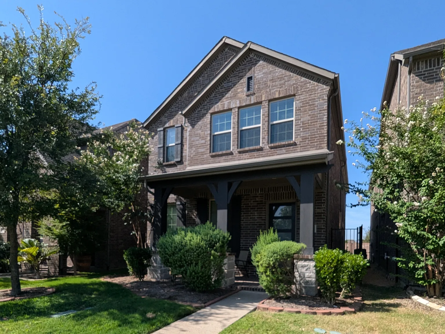 3 bed, 2.5 bath, 2283 sqft, $3,000 — Photo 3