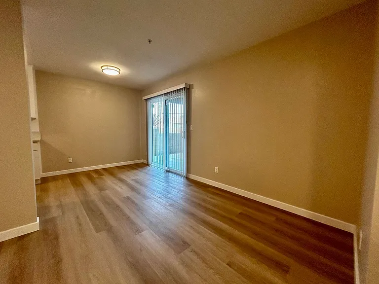 10782 Walnut Street — Photo 5
