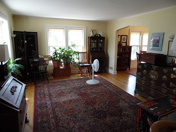 2nd image of 1203 Park Ave