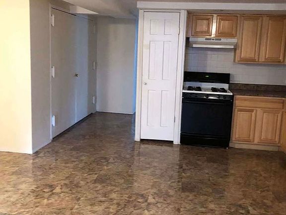 3rd image of 64 Bay 8 St Floor 1