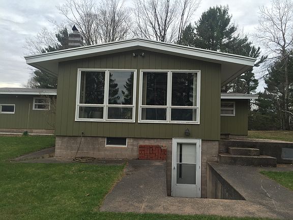Picture windows; back patio