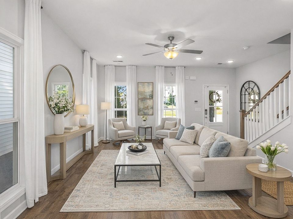 1st image of 2804 Sonoma Way