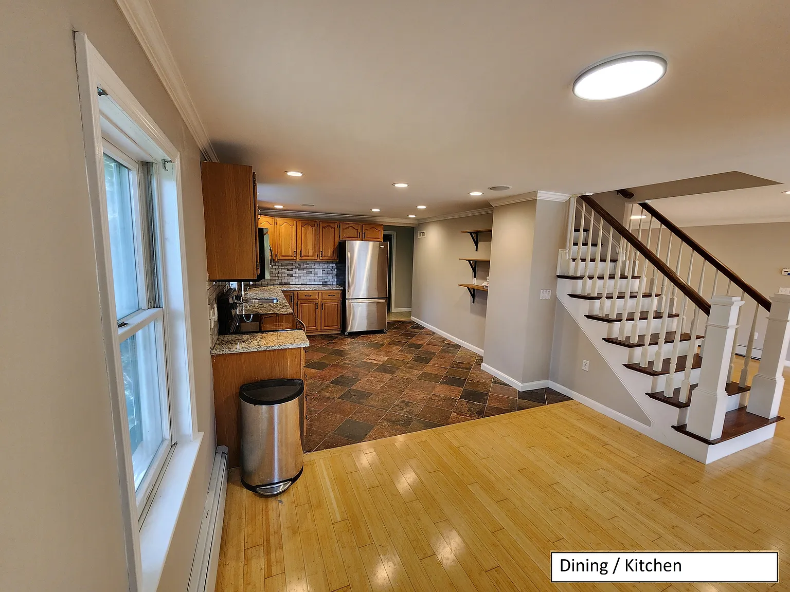 4 bed, 2900 sqft, $4,400 — Photo 3