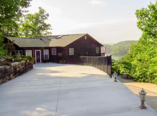 470 Jack Potts Dr, Dandridge, TN 37725