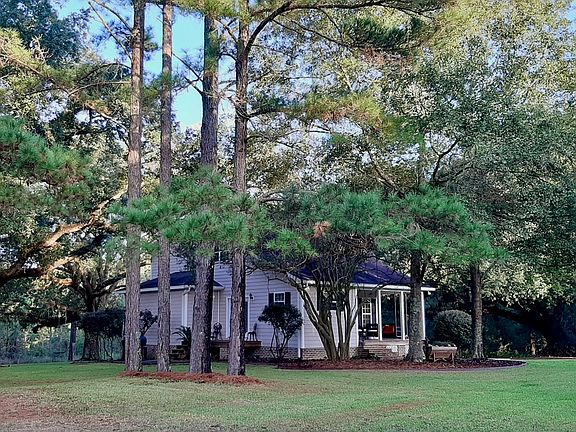 3rd image of 510 Crosby Ln