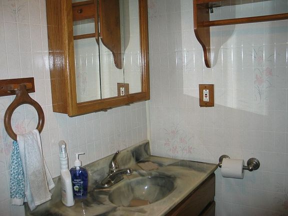 5th image of 9603 Lakeview Dr