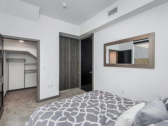 5th image of 644 N Normandie Ave #11