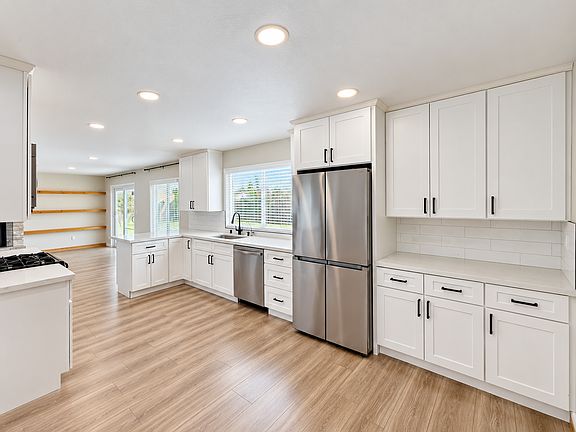 4th image of 2777 Sula Way